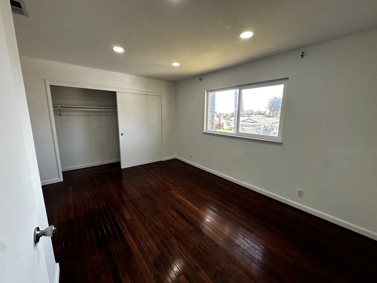 2075 Lockwood Dr #NA - Photo 5 of 11