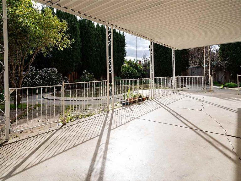 2075 Lockwood Dr #NA - Photo 6 of 11
