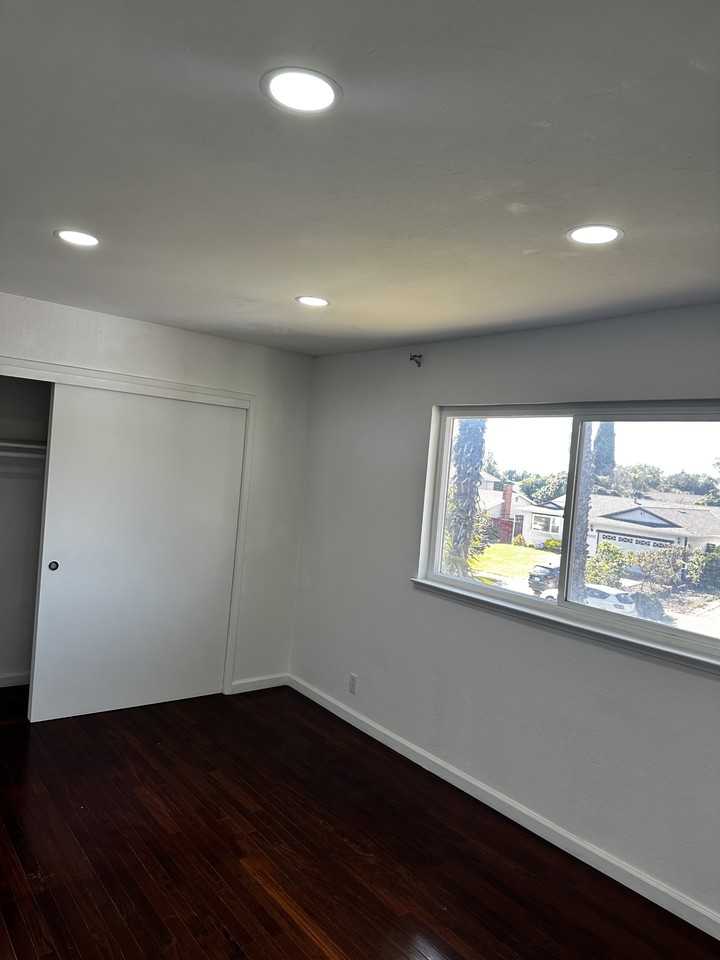 2075 Lockwood Dr #NA - Photo 7 of 11