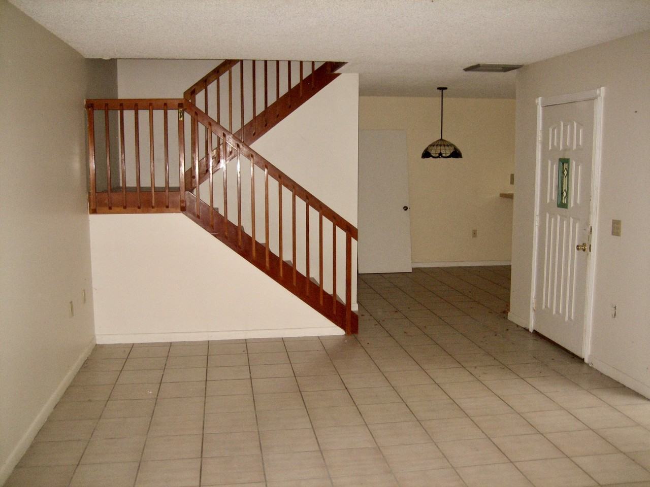 131 Heritage Way - Photo 3 of 7