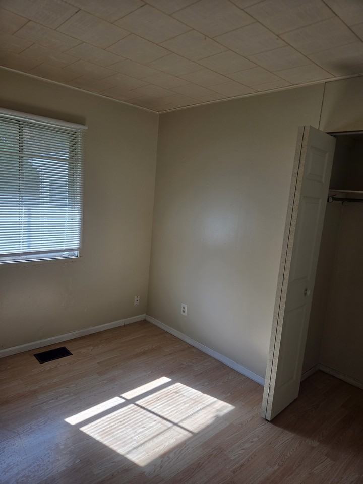 1809 S Pope Ave #NA - Photo 7 of 10