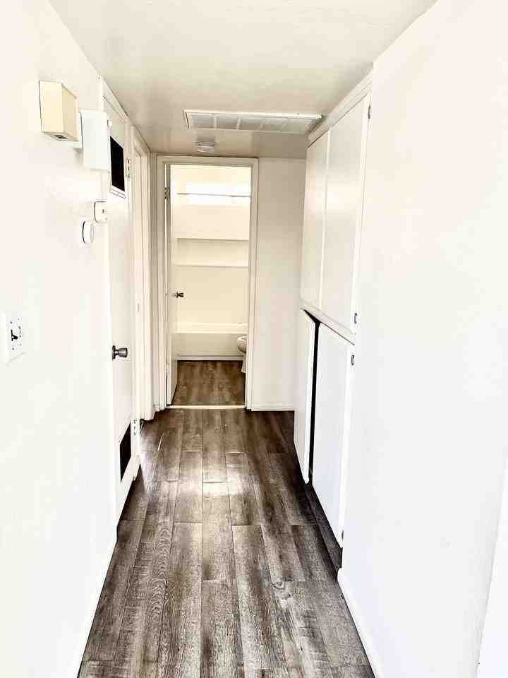 6516 Mohawk St Apt C #NA - Photo 3 of 11