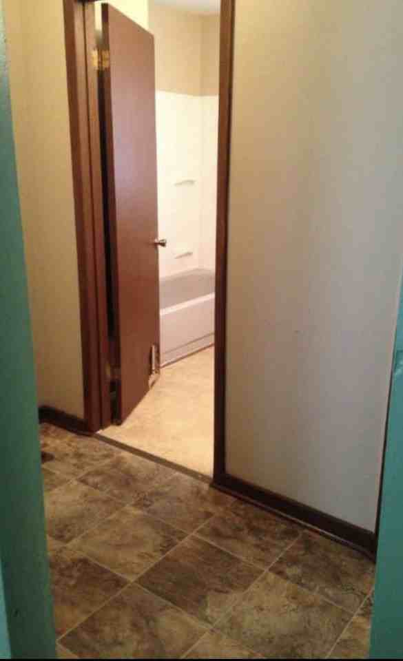 506 W 10th St #NA - Photo 2 of 8