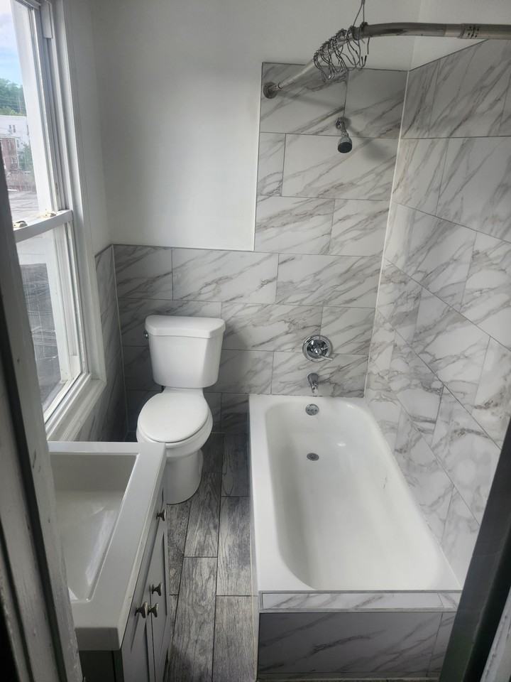 40 Wakeman Ave #3rdFL - Photo 2 of 5