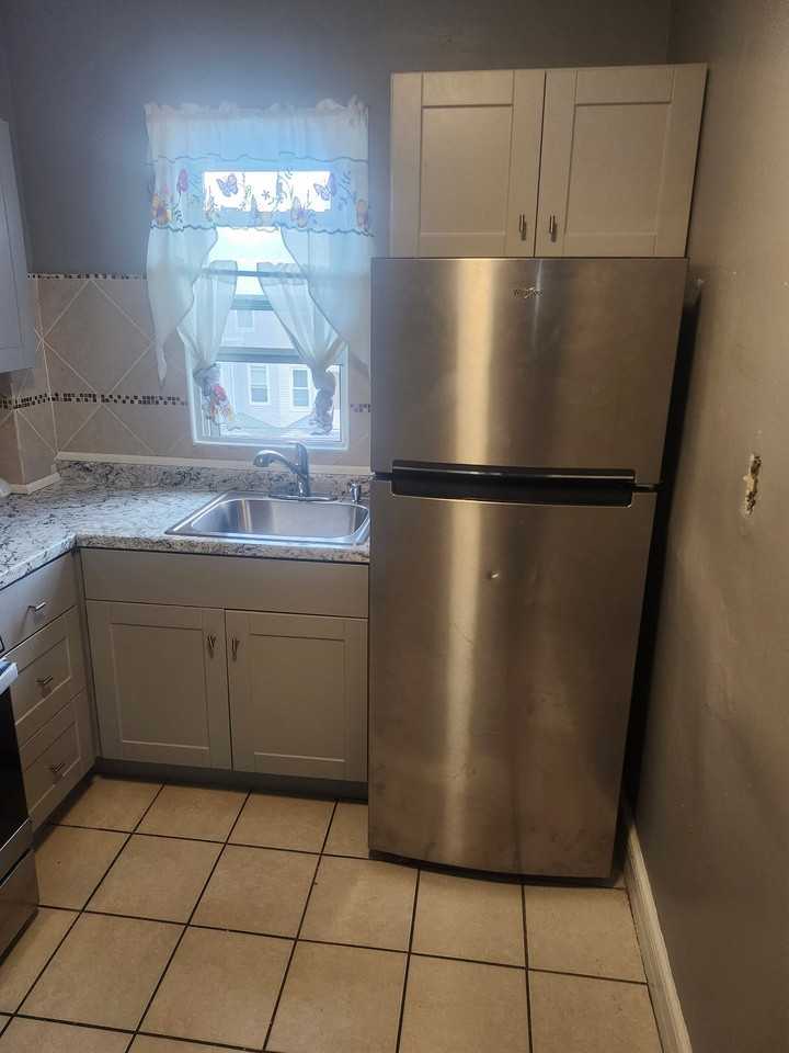 40 Wakeman Ave #3rdFL - Photo 5 of 5