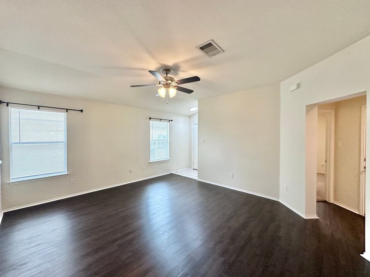 4510 Causeway Ct - Photo 5 of 30