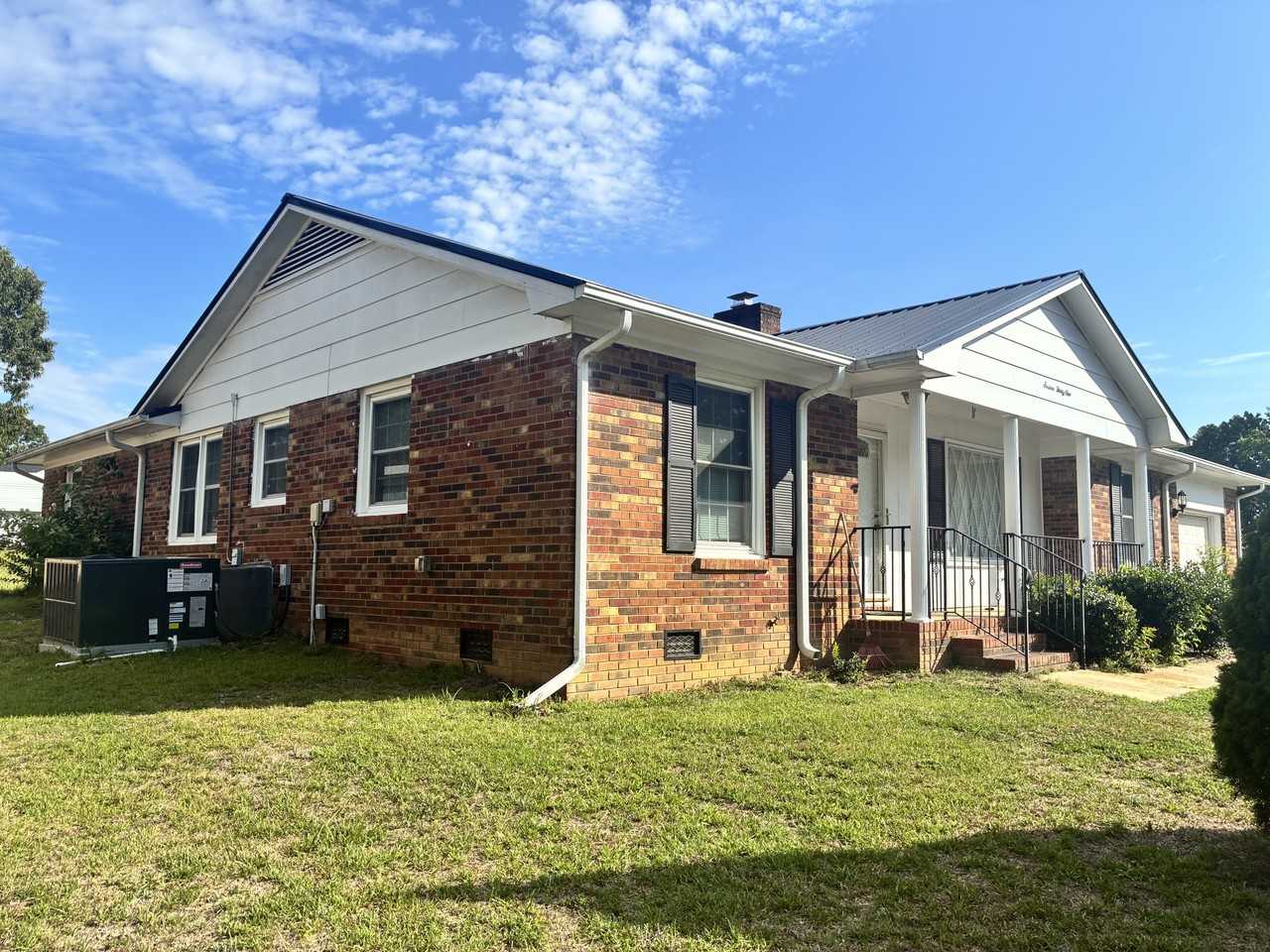 1631 Sweetgum Cir #NA - Photo 2 of 12