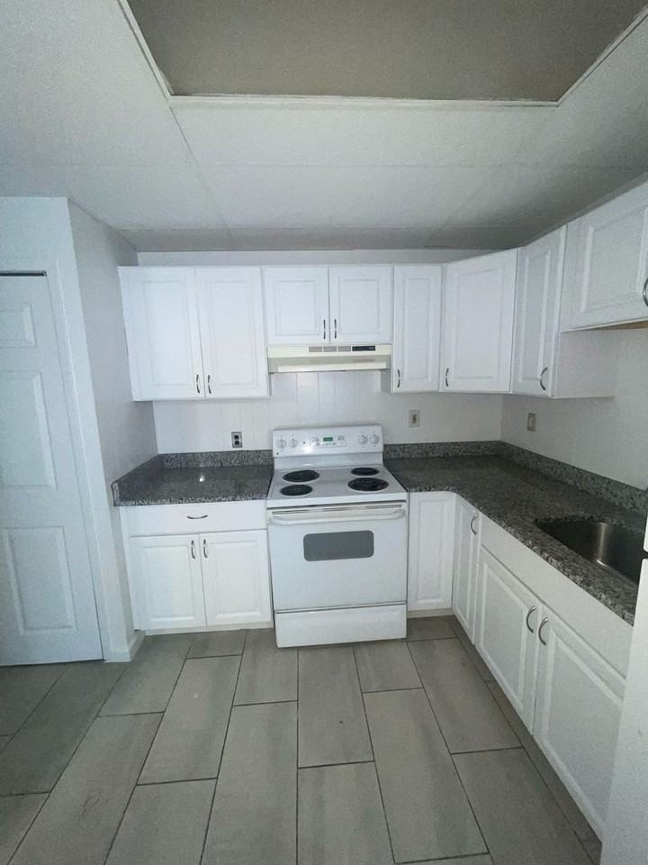 ONE11 COLLECTION - HAMTRAMCK - Photo 3 of 24
