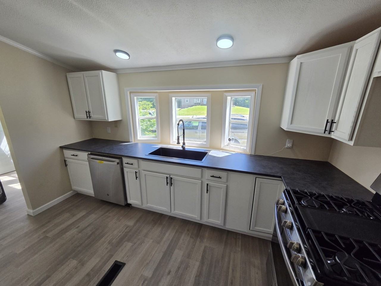 120 Blythe Rd #NA - Photo 6 of 18