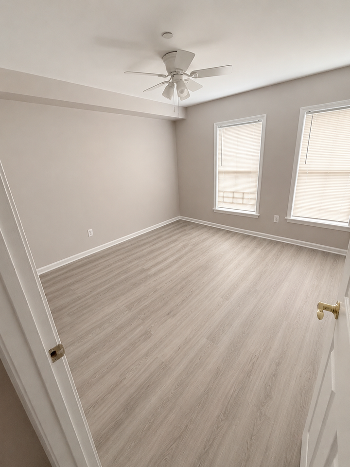 Midtown Apartments - Photo 5 of 12