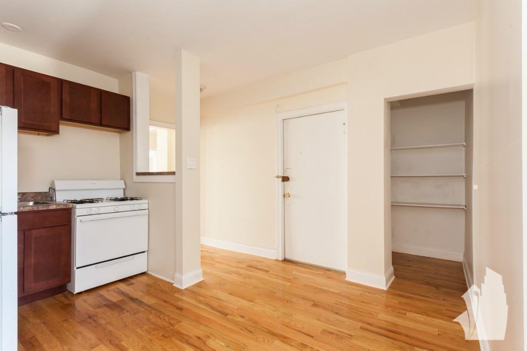 1347 N Dearborn St #604 - Photo 7 of 7