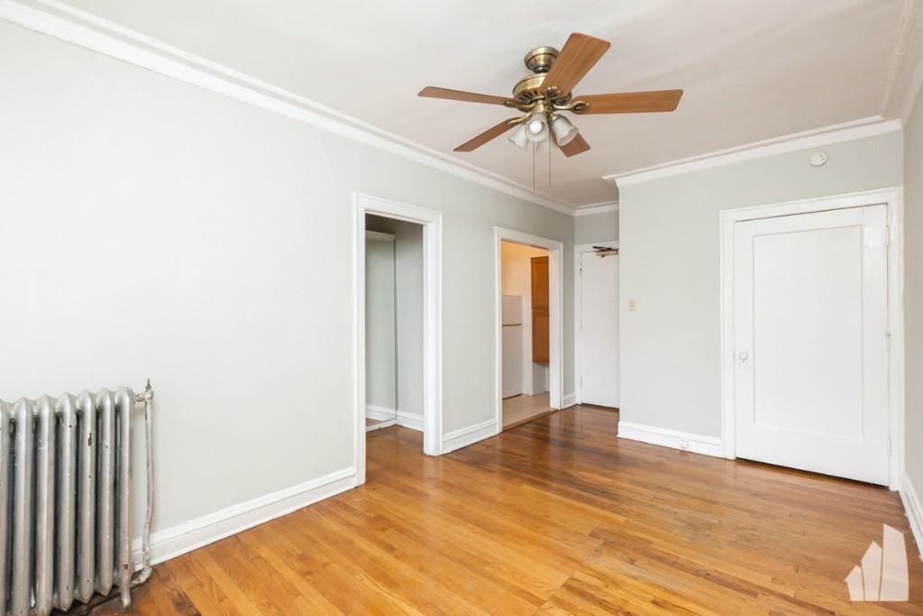 1164 N Dearborn St #204 - Photo 4 of 11