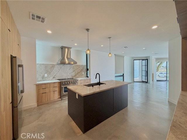 249 Seal Beach Blvd - Photo 4 of 8