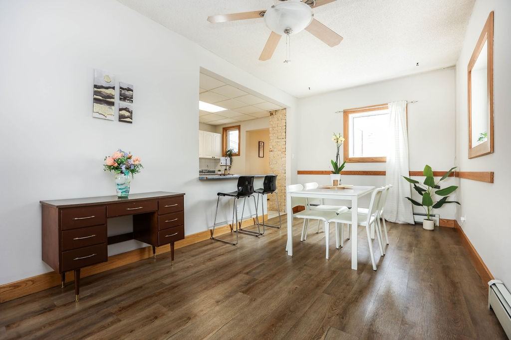 571 Fleet Avenue - Photo 6 of 19
