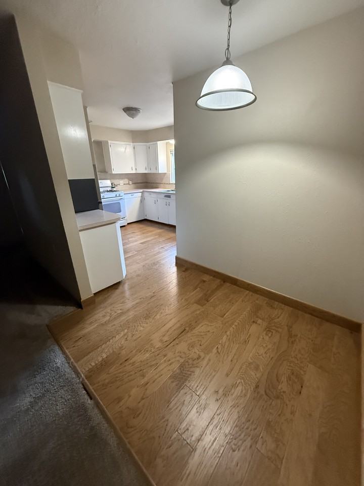 18510 Se Blanton St #1 - Photo 4 of 11