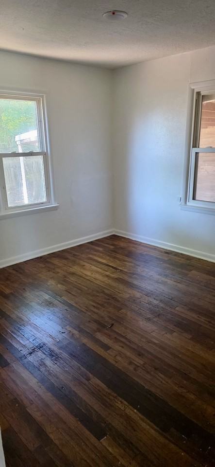 624 W Polk St - Photo 4 of 9