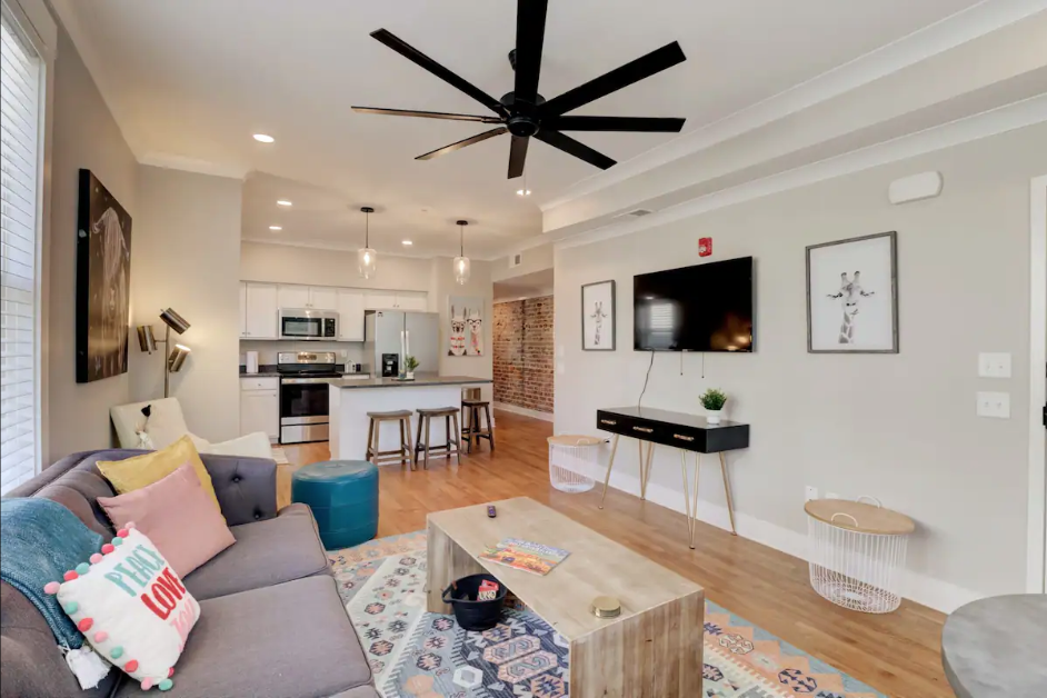 26 N Mclean Blvd #101 - Photo 2 of 14