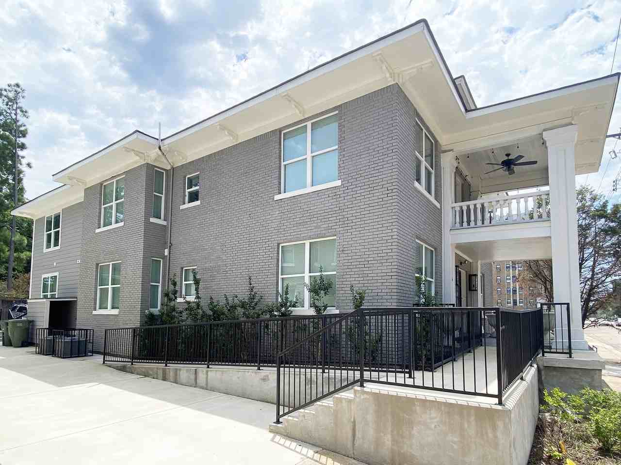 26 N Mclean Blvd #101 - Photo 3 of 14