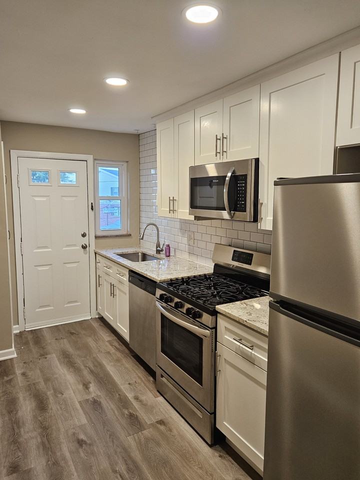 1798 Northwest Blvd #C - Photo 7 of 14