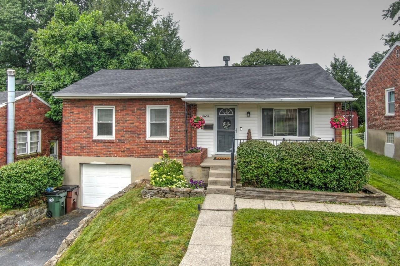 8651 Wicklow Ave - Photo 2 of 26