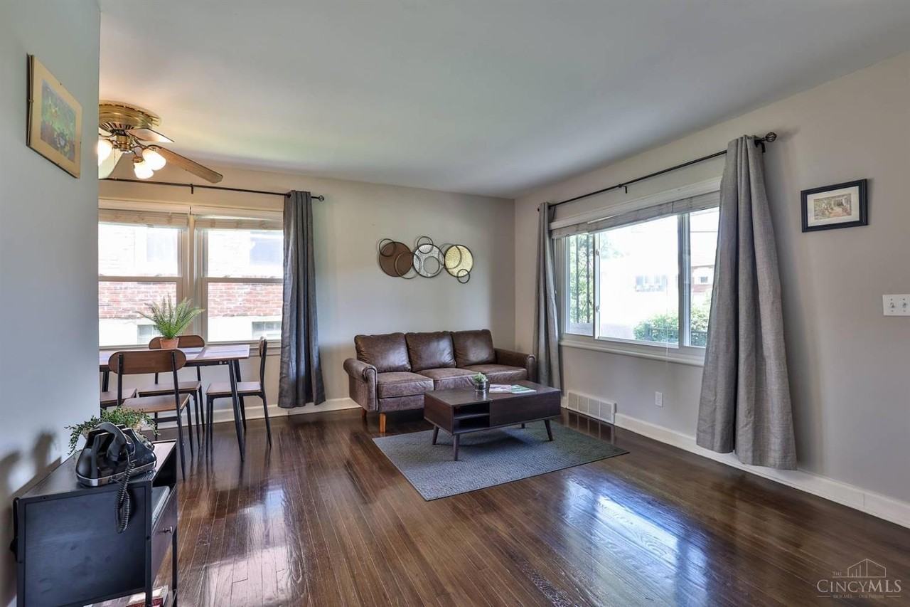 8651 Wicklow Ave - Photo 4 of 26