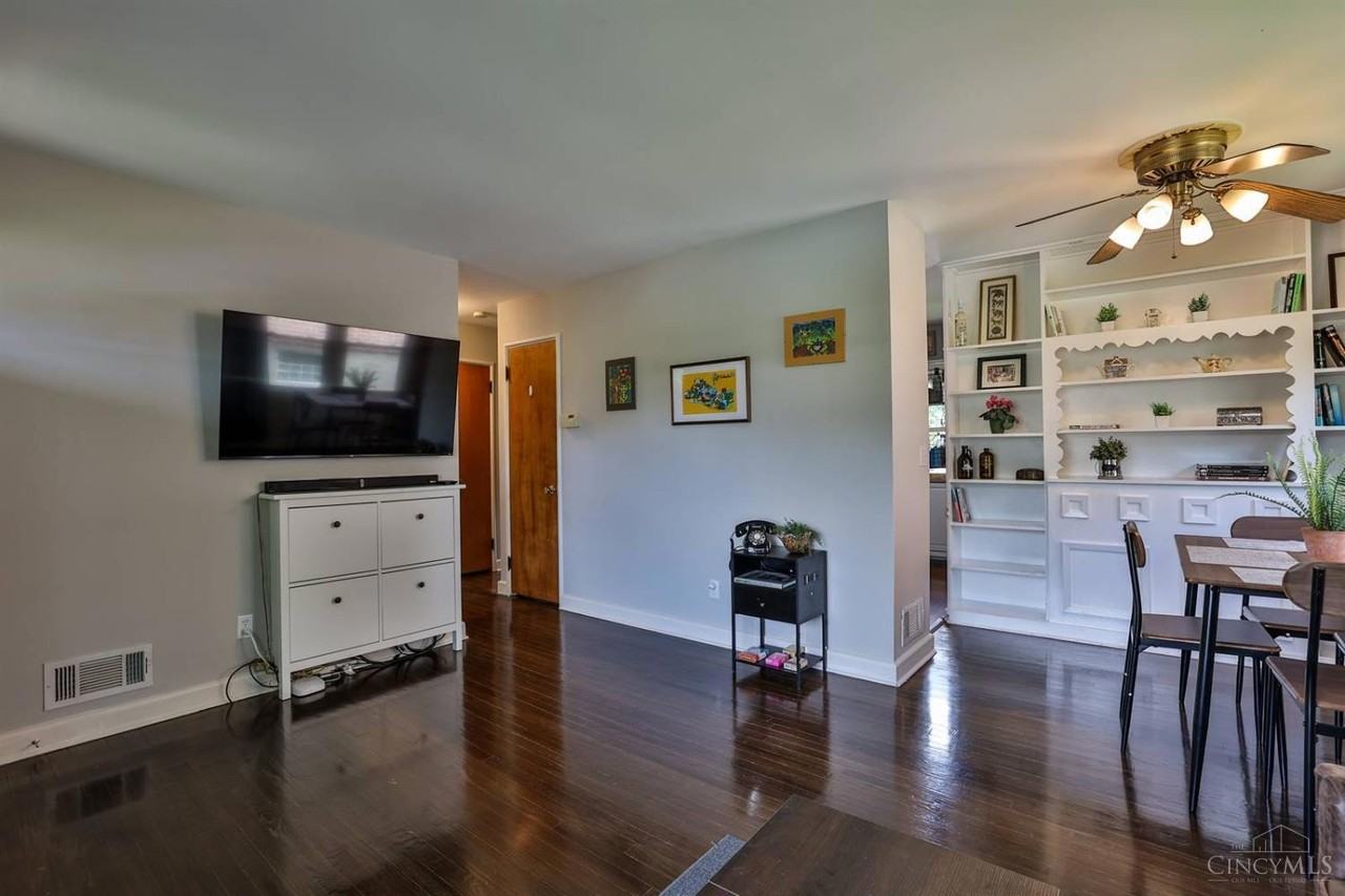 8651 Wicklow Ave - Photo 7 of 26