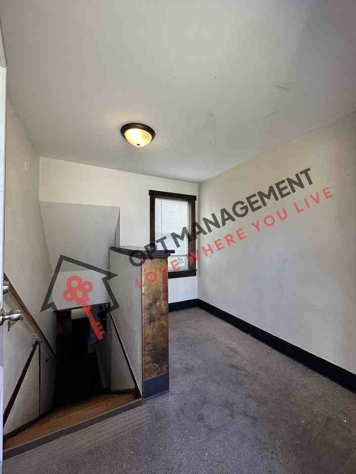 720 S 5th St #720-1-2 - Photo 2 of 10