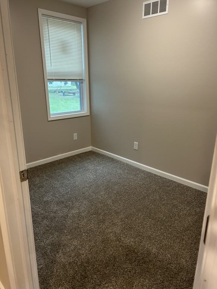 346 E Dibble St - Photo 2 of 14
