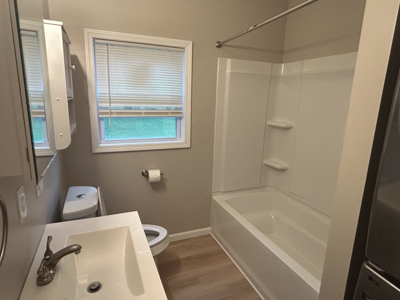 346 E Dibble St - Photo 4 of 14