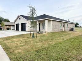 featured image of 3109 Clinkenbeard Dr #3107B