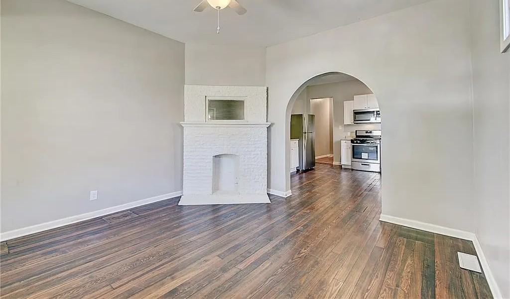 1036 Saint Paul St #1036 - Photo 2 of 6