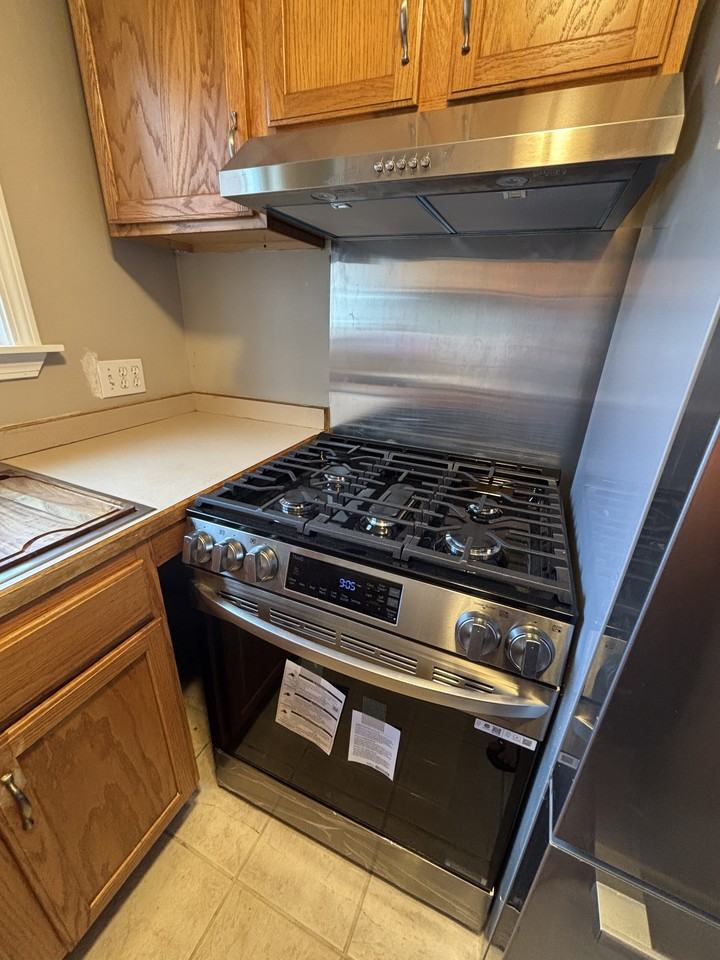 80 Hood St #2 - Photo 3 of 15