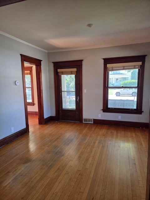 1604 8th Ave - Photo 2 of 12