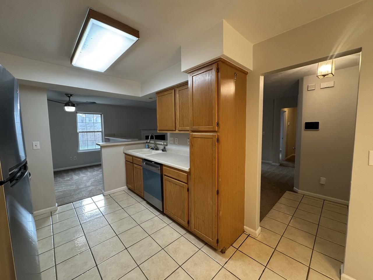 612 Oak Grove Rd - Photo 4 of 22