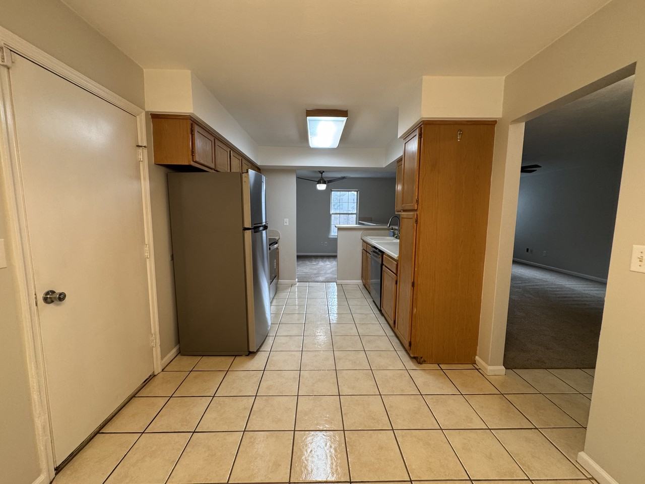 612 Oak Grove Rd - Photo 5 of 22