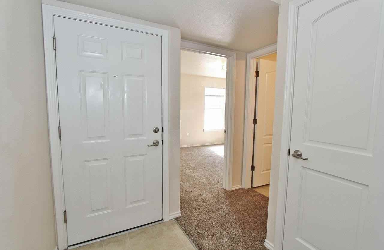 11840 W Cloverbrook Ln #101 - Photo 2 of 25