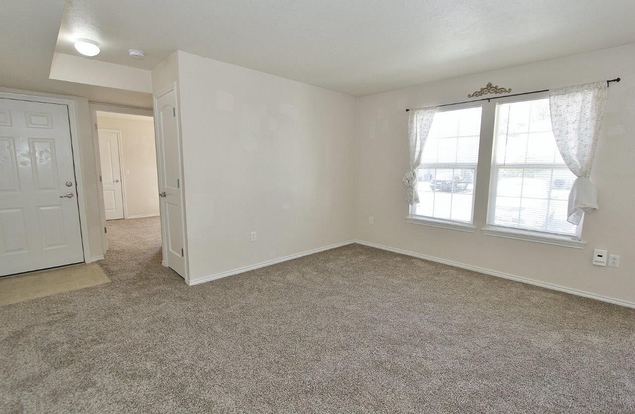 11840 W Cloverbrook Ln #101 - Photo 3 of 25