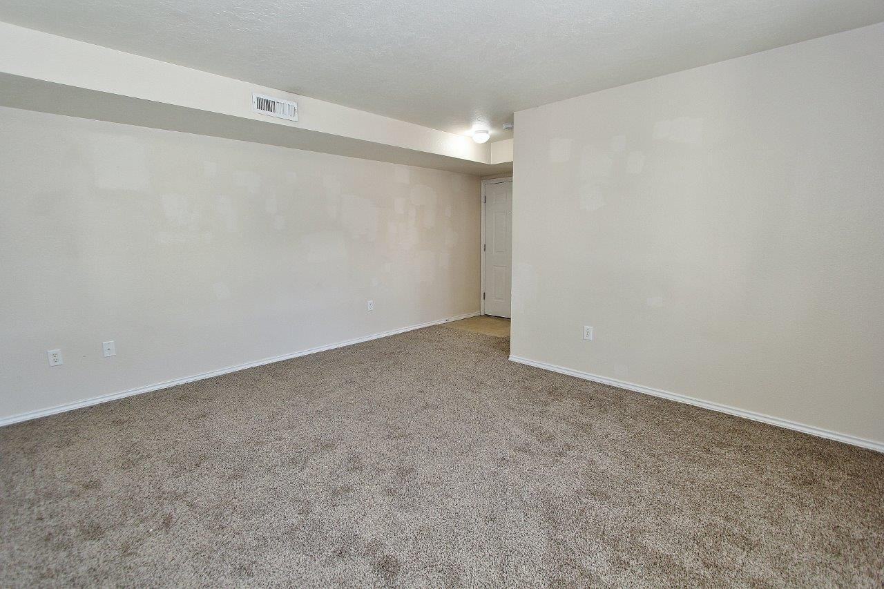 11840 W Cloverbrook Ln #101 - Photo 4 of 25
