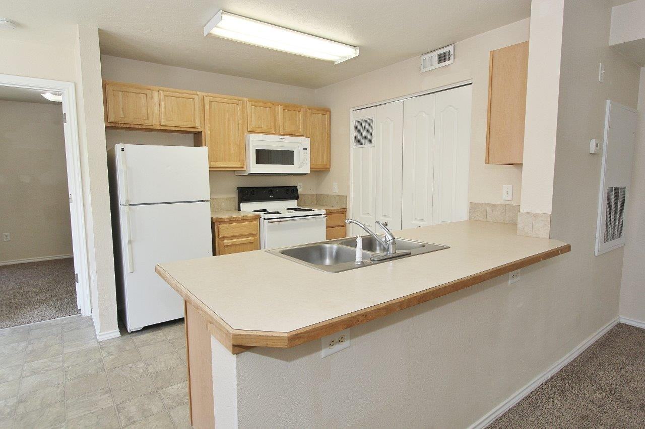 11840 W Cloverbrook Ln #101 - Photo 7 of 25