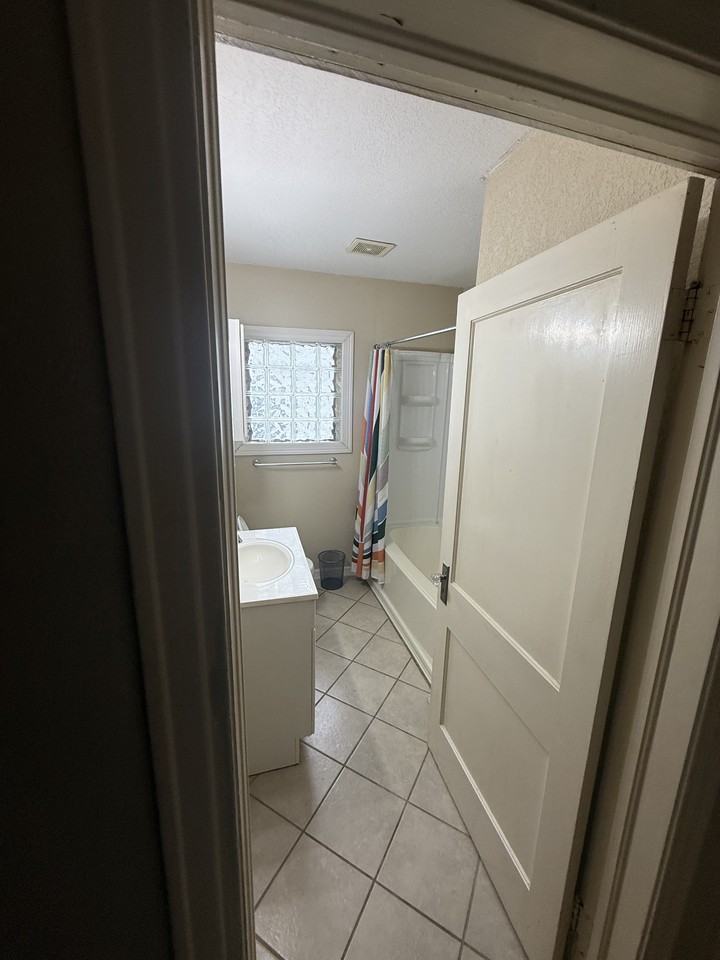 2023 S N St - Photo 5 of 10