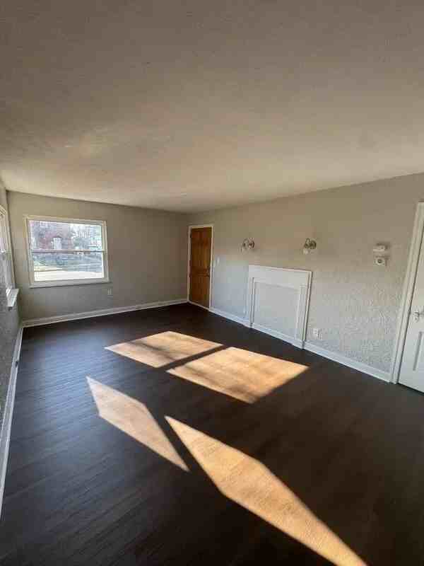 321 W Norman Ave #2 - Photo 5 of 7