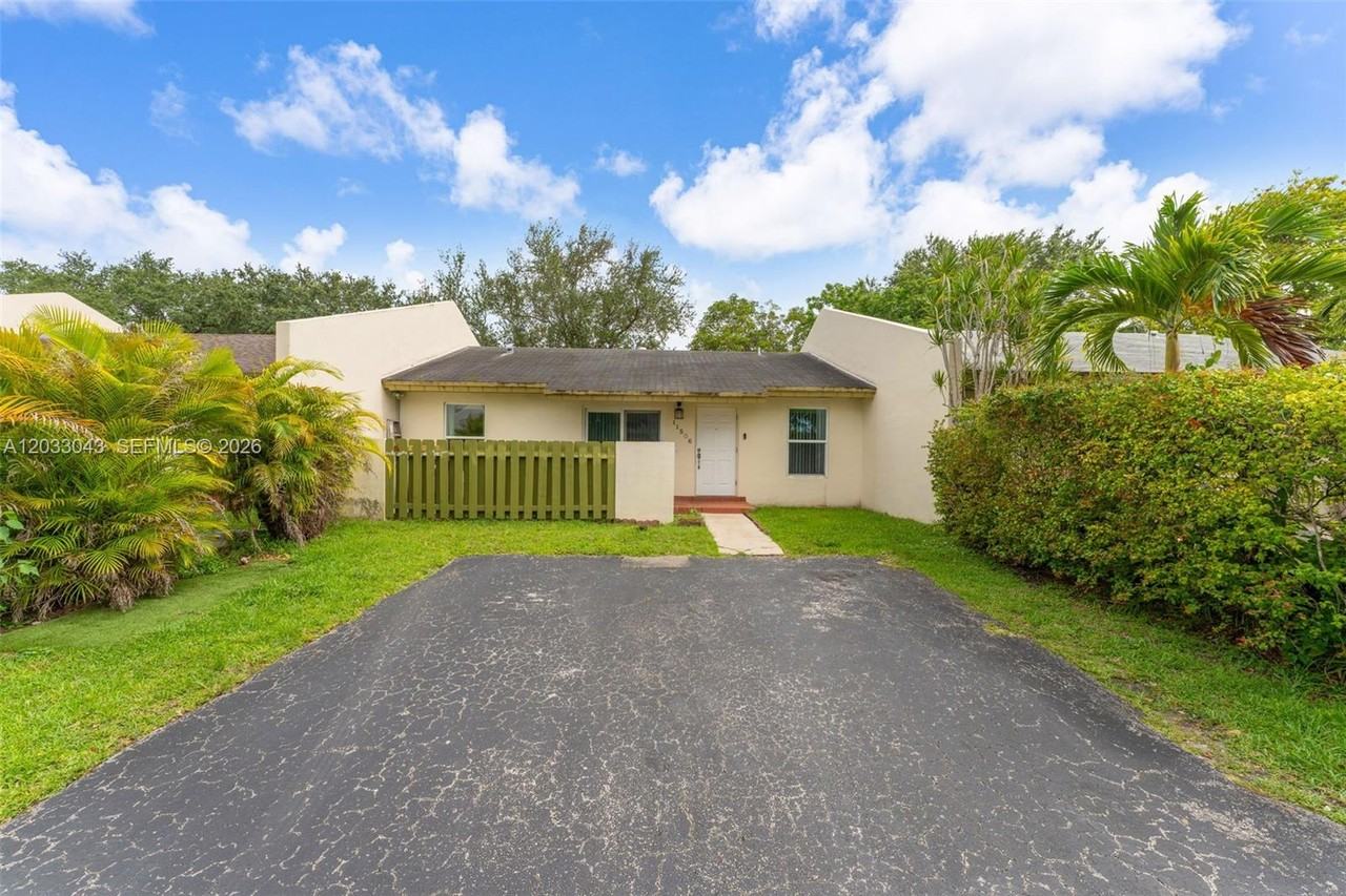 11506 Sw 124th Pl - Photo 2 of 17
