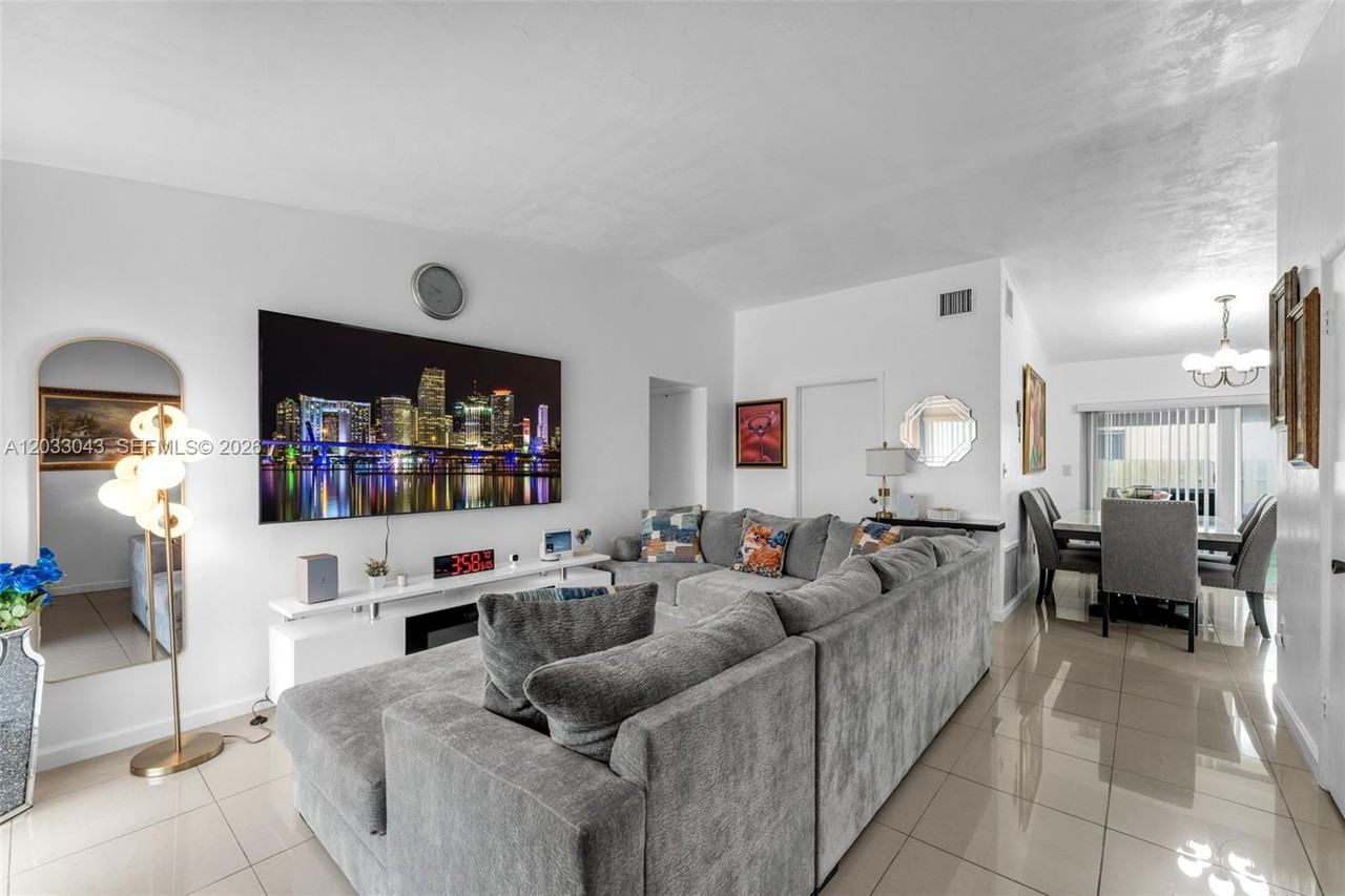 11506 Sw 124th Pl - Photo 5 of 17