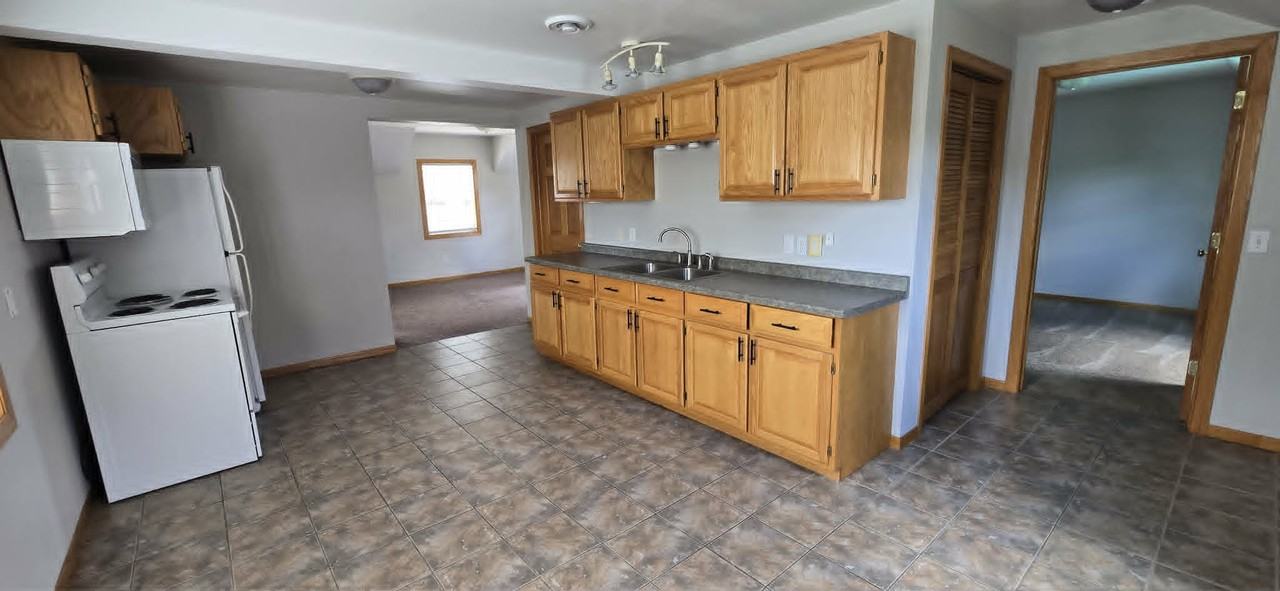 818 Main St #2 - Photo 3 of 27