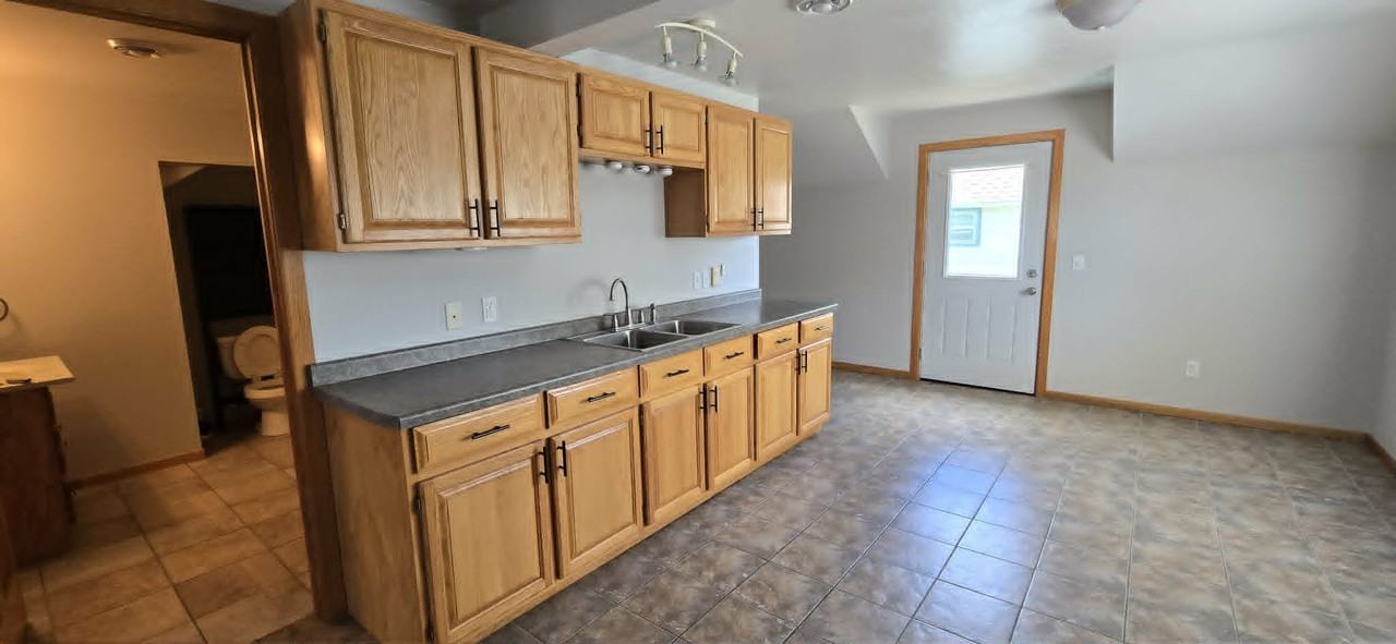 818 Main St #2 - Photo 7 of 27