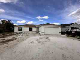 featured image of 1415 Ne 15th St