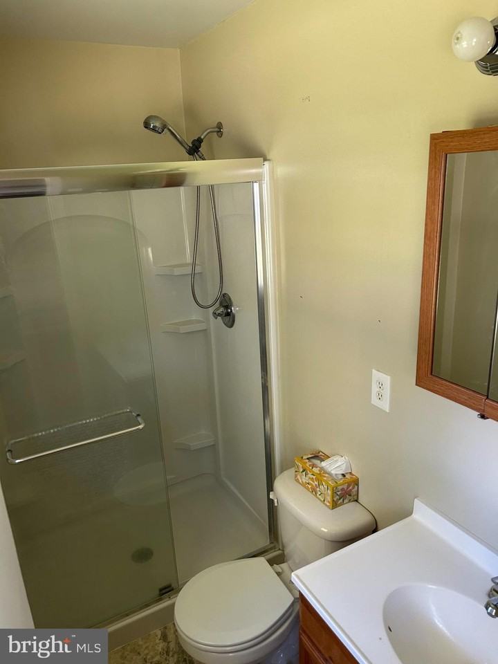 22696 Bellwood Ln - Photo 6 of 13
