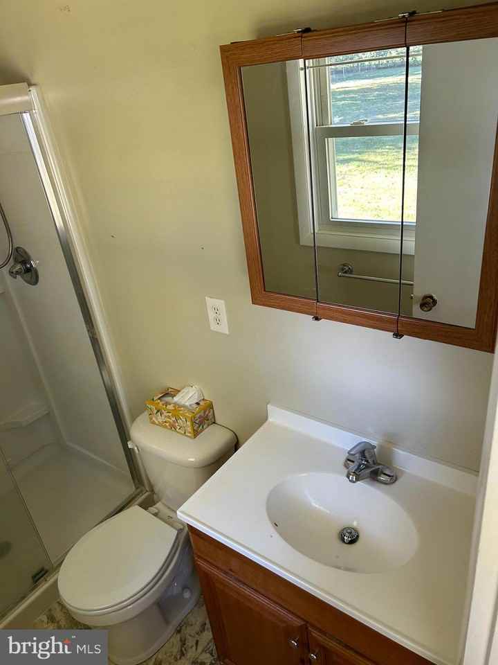 22696 Bellwood Ln - Photo 7 of 13