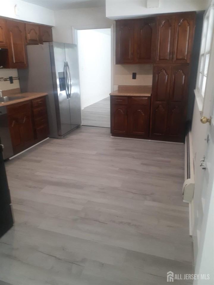 1776 Oak Tree Rd - Photo 2 of 9