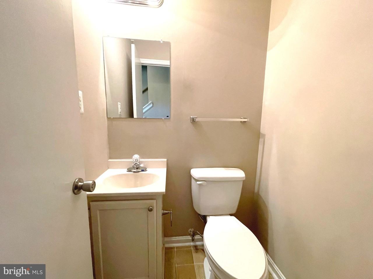 21822 Ronald Dr - Photo 7 of 24